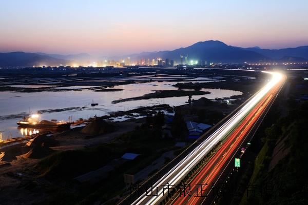 文章附图